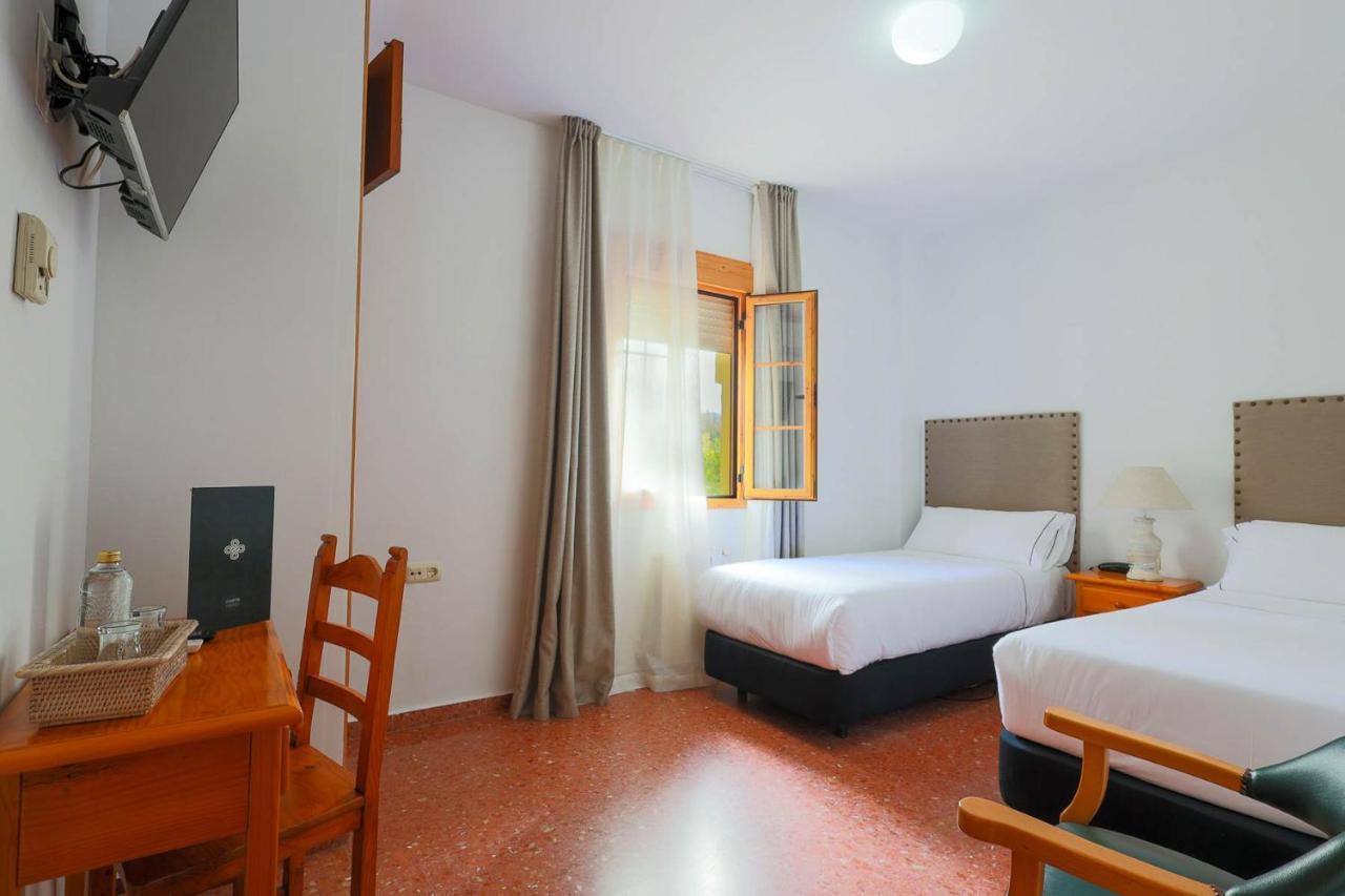 Hotel Tugasa El Almendral Setenil De Las Bodegas المظهر الخارجي الصورة
